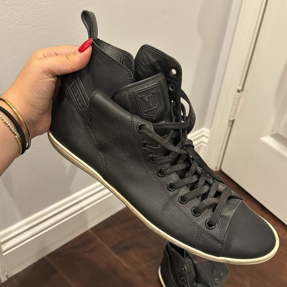 Louis Vuitton Men’s High Top Black Leather Buckle Sneakers *100% Authentic* - Picture 3 of 7